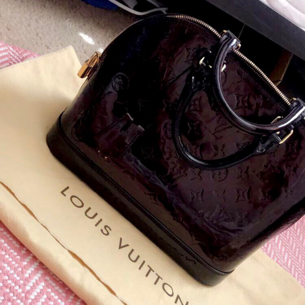 🌹Louis Vuitton Amarante Vernis Monogram Alma PM🌹